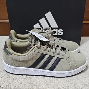 Adidas Men's Olive Sneakers